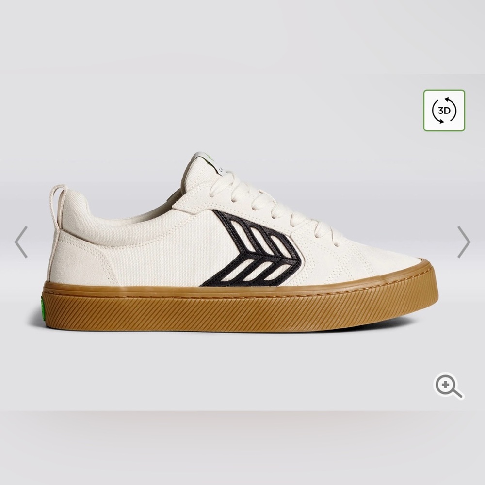 Cariuma White and Black Sneakers - Picture 3 of 6